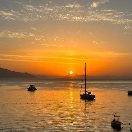 Turunc-malmen ホテル